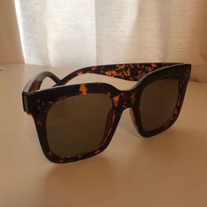 Oversized square sunglasses